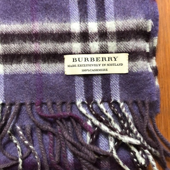 Burberry Accessories - Burberry 100% Cashmere Scarf
